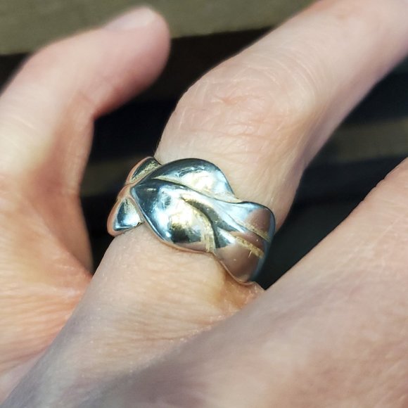 Size 5.75 925 Sterling Silver Nature Leaves Odd Ring - Picture 2 of 8